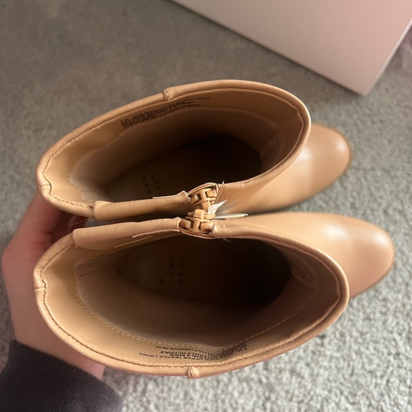 Women’s Heeled Booties - Picture 4 of 5